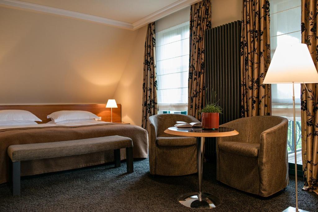 Zeller-Hotel+Restaurant Kahl am Main Room photo